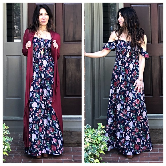 ✨LAST ONE✨Beautiful floral maxi dress - Picture 2 of 7